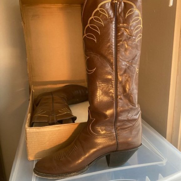 VINTAGE TONY LAMA COWBOY BOOTS mens 9.5 Excellent - Picture 9 of 15